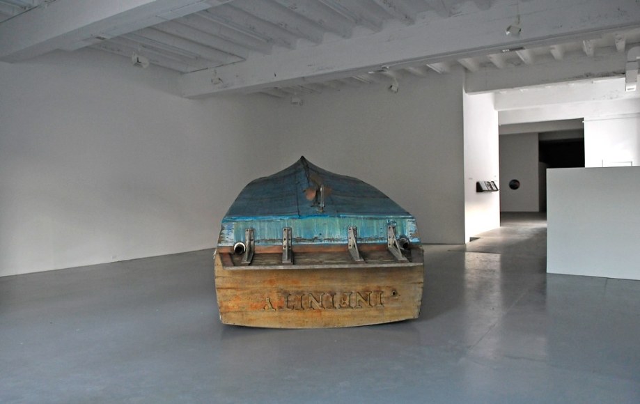 JOHN KIRCHNER Infinity 2010, installation and live performance. Installation view: Conner Contemporary Art.