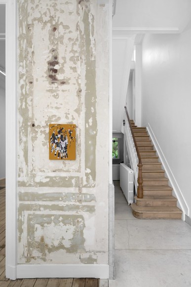 Installation view of Ana Villagomez, Sweet Subterraneans, Nino Mier Gallery, Brussels, April 22 – May 31, 2025