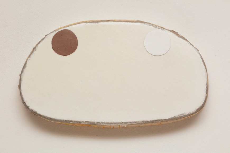 Otis Jones, Ivory with Brown and White Circles, 2019. Acrylic on linen on wood, 17 1/2 x 27 1/2 x 3 3/4 in, 44.5 x 69.8 x 9.5 cm (OJO19.002)