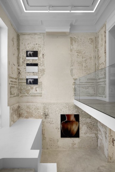 Installation view of David Moy, Double Negative, Nino Mier Gallery, Brussels, June 13 – July 19, 2025