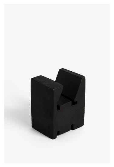 Seher Shah, Untitled (sliding face), 2015, Cast iron, 15&nbsp;x 11.5 x 19&nbsp;cm