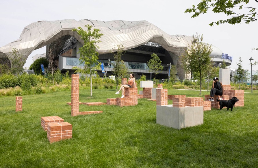 Rossella Biscotti, Come fare?, 2015-2023