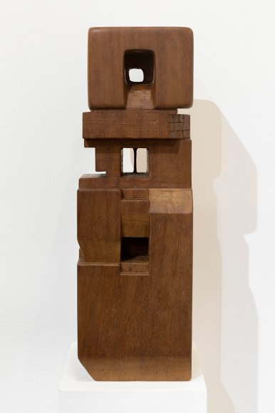 Chaouki Choukini, Pavillon de Lumi&egrave;re, 2014, Iroko,&nbsp;60 x 20 x 20 cm