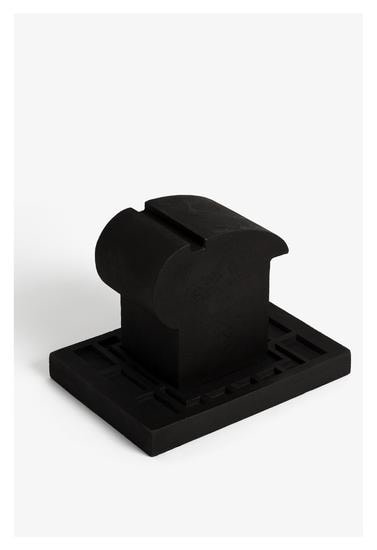 Seher Shah,&nbsp;Untitled (hammerhead), 2015, Cast iron, 11.2 x 10.2 x 16 cm, Ed. of 2