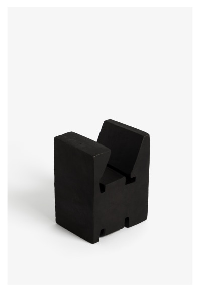 Seher Shah, Untitled (sliding face), 2015, Cast iron, 15&nbsp;x 11.5 x 19&nbsp;cm