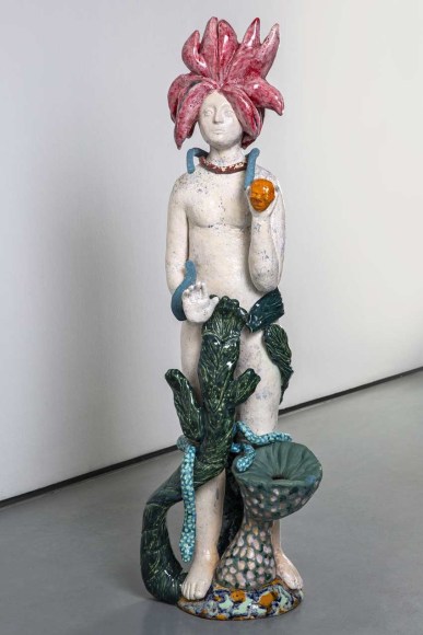 Dorsa Asadi, Killing the sinner man, 2021, Ceramics, 40 x 40 x 130 cm