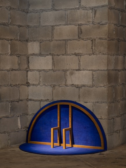 Ana Mazzei, Lunar, 2019, Painted wood (Plywood and cumaru), 61 x 120 x 60 cm