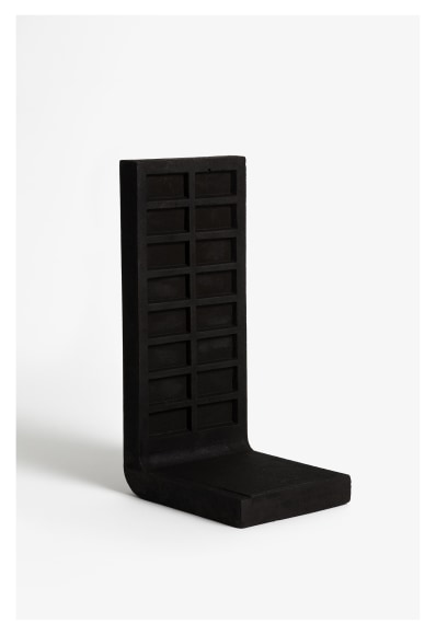 Seher Shah, Untitled (upright grid), 2015, Cast iron, 29.5&nbsp;x 16&nbsp;x 12.5 cm, Ed.&nbsp;of 2