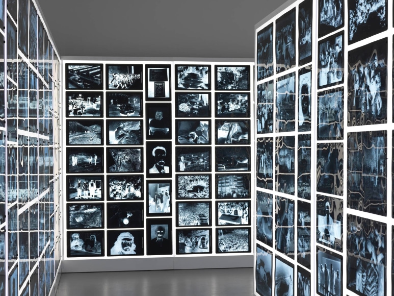 Hale Tenger,&nbsp;I Know People Like This III,&nbsp;2013