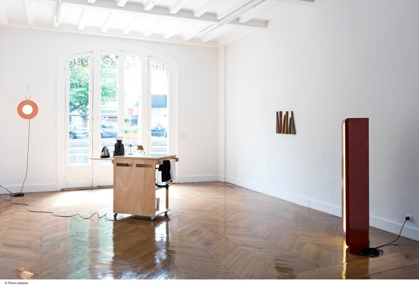 Ana Mazzei, Installation view of&nbsp;Hands, Spells and Papers&nbsp;at La Galerie Centre d&#039;Art Contemporain, Noisy-le-sec, France, 2018