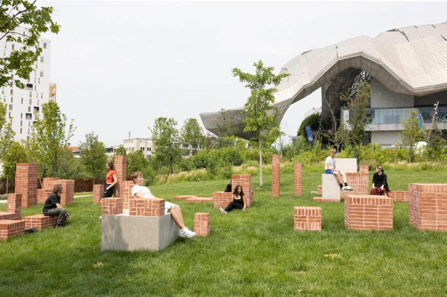 Rossella Biscotti, Come fare?, 2015-2023