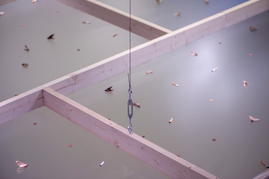 gabril kuri, vista de instalaci&oacute;n de&nbsp;spending static to save gas, douglas hyde gallery, dubl&iacute;n, 2020. foto: louis haugh&nbsp;