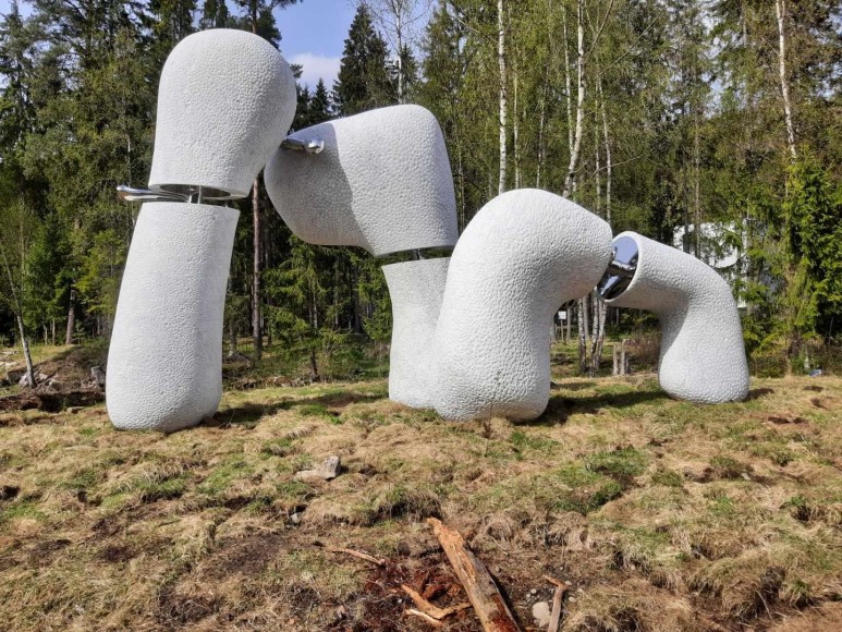 nairy baghramian,&nbsp;resting arms.&nbsp;courtesy the artist and kistefos. photo: vegard kleven