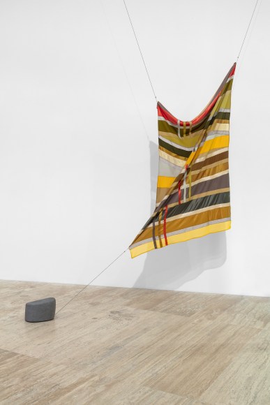 sof&iacute;a t&aacute;boas, installation view, museo jumex, 2021