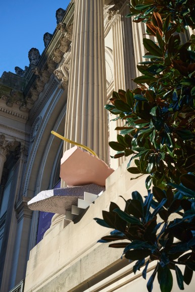 installation view. the facade comission: nairy baghramian, scratching the back, 2024. the metropolitan museum of art, new york. courtesy of the artist, kurimanzutto mexico city / new york &amp;amp; marian goodman gallery. &copy; kyle knodell