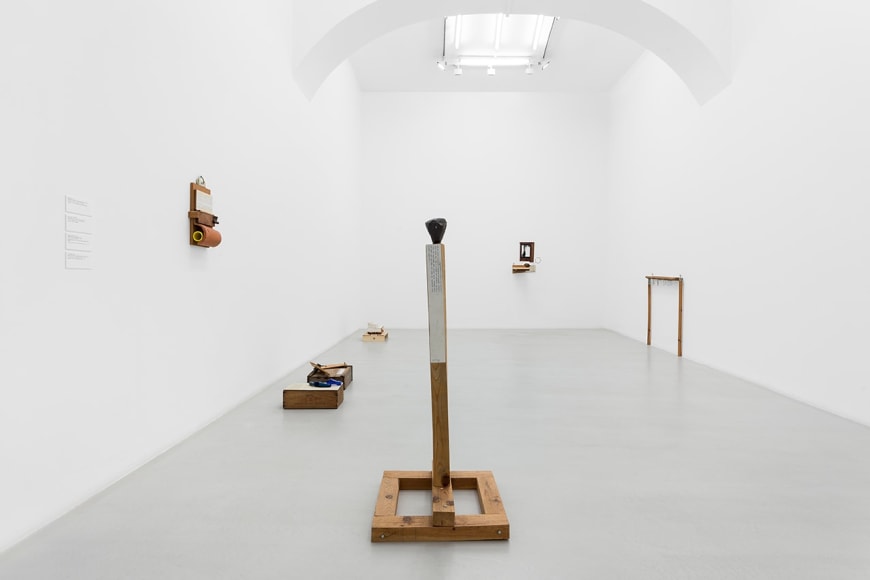  jimmie durham,&nbsp;do you say i&#039;m lying?, 1995. foto: bruno lopes&nbsp;