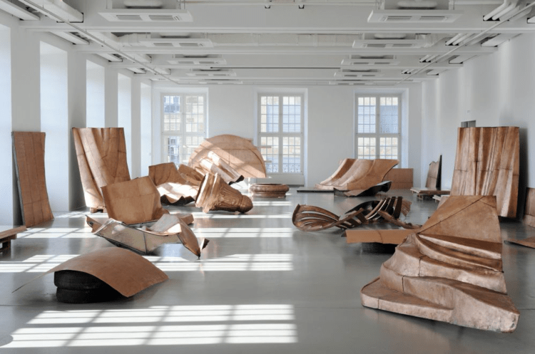 danh vō, installation view&nbsp;polyphon,&nbsp;langen foundation - neuss, 2018
