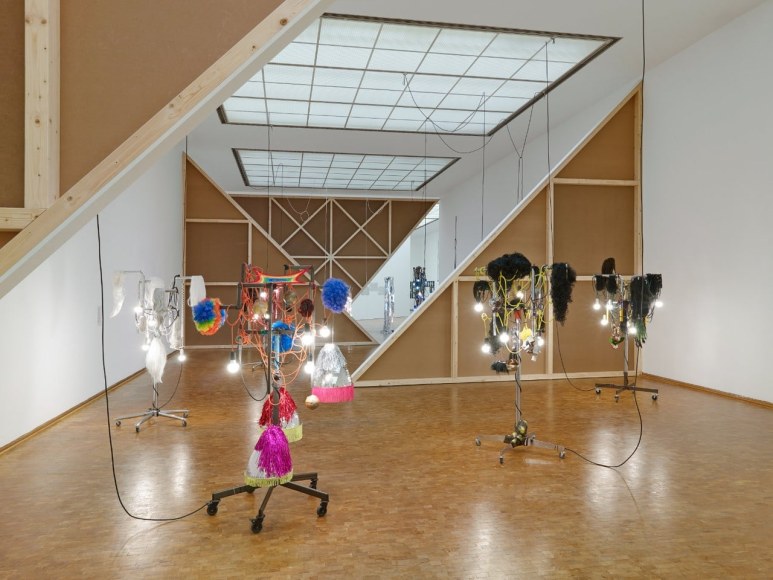 haegue yang, installation view of&nbsp;haegue yang,&nbsp;eta 1994&ndash;2018,&nbsp;museum ludwig, cologne, 2018