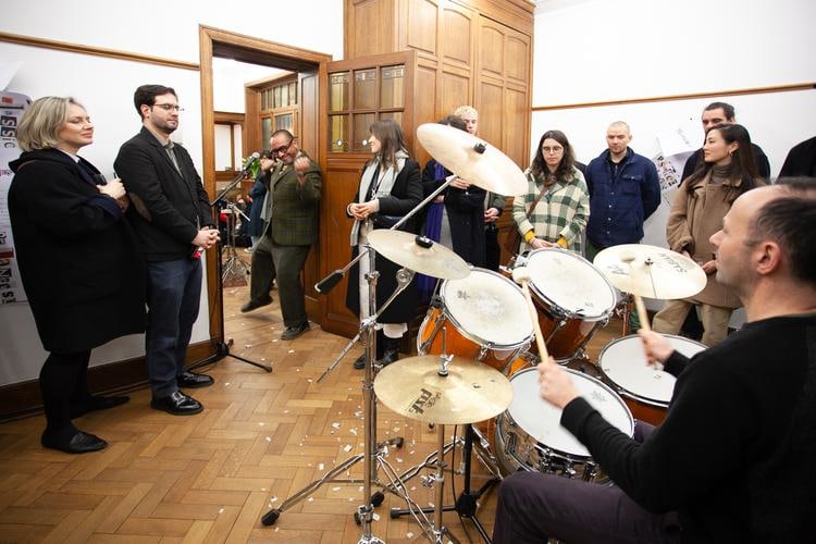 video: abraham cruzvillegas - song