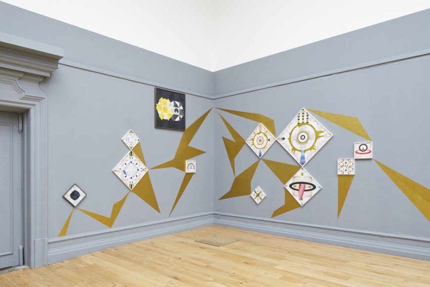  haegue yang, vista de instalaci&oacute;n de tracing movement, south london gallery, londres, 2019