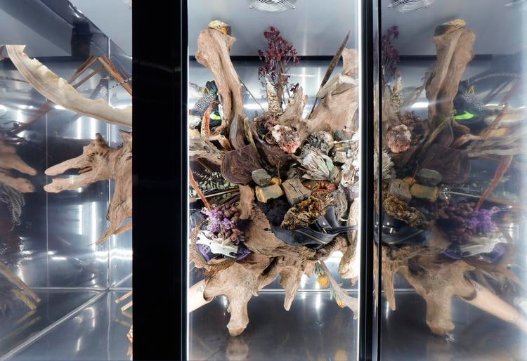  adri&aacute;n villar rojas, installation view of the theater of disappearance, moca, los &aacute;ngeles, 2017