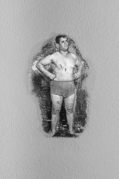  akram zaatari, installation view the script, new art exhibition, nottingham, 2018