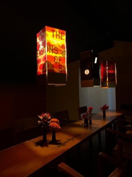 rirkrit tiravanija, vista de instalaci&oacute;n de&nbsp;sin t&iacute;tulo 2019&nbsp;(the form of the flower is unknown to the seed),&nbsp;institute of contemporary arts, londres, 2019