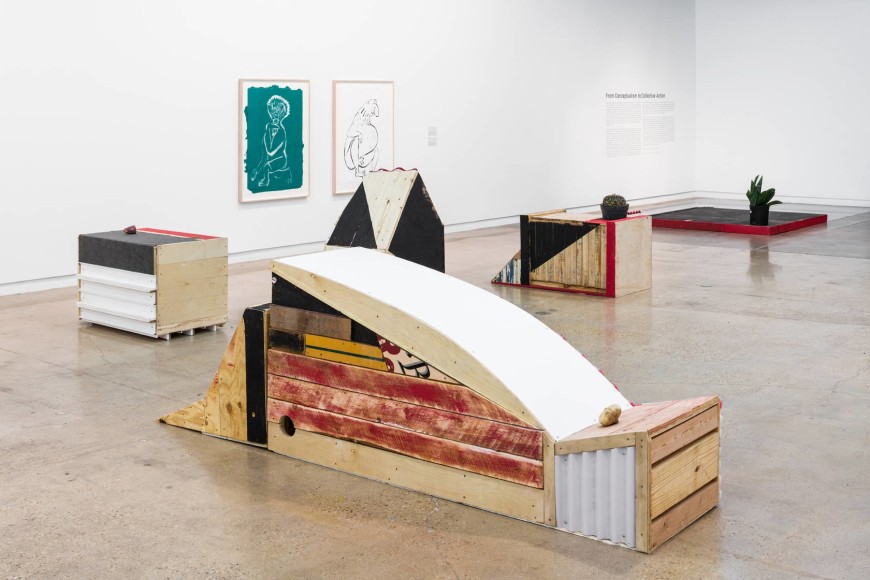 abraham cruzvillegas, installation view of&nbsp;hi, how are you, gonzo?, the contemporary austin, austin, 2019