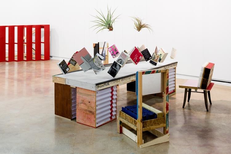 abraham cruzvillegas, installation view of&nbsp;hi, how are you, gonzo?, the contemporary austin, austin, 2019