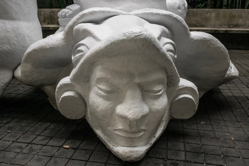 installation view minerva cuevas: coqu&iacute;n, museo de arte carrillo gil, mexico city. photo: josu&eacute; pasten