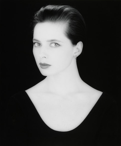 Portrait of Isabella in 3/4 view.