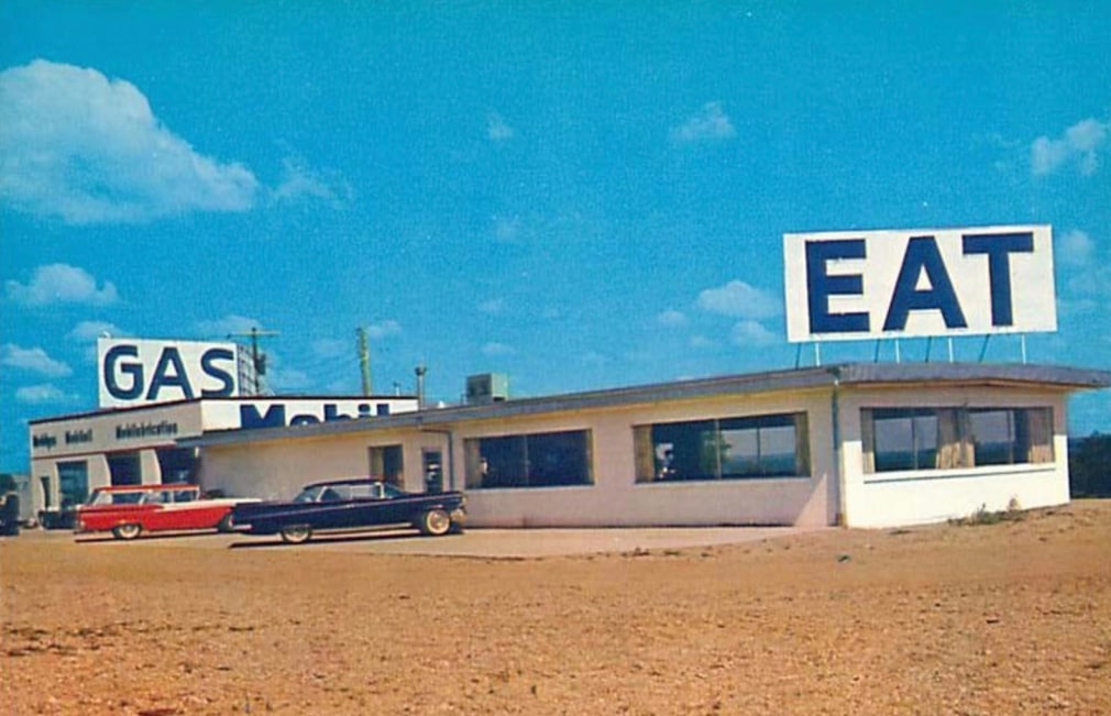 Vintage roadside diner with &quot;EAT&quot; sign