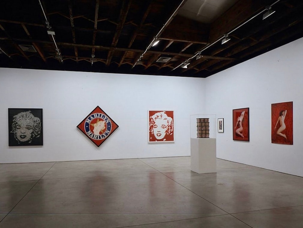 Installation view,&nbsp;Marilyn: From Anastasi to Weegee, Sean Kelly Gallery, New York,&nbsp;June 11&ndash;July 23, 2004. Indiana&#039;s Marilyn, Marilyn (1999) is second from the left