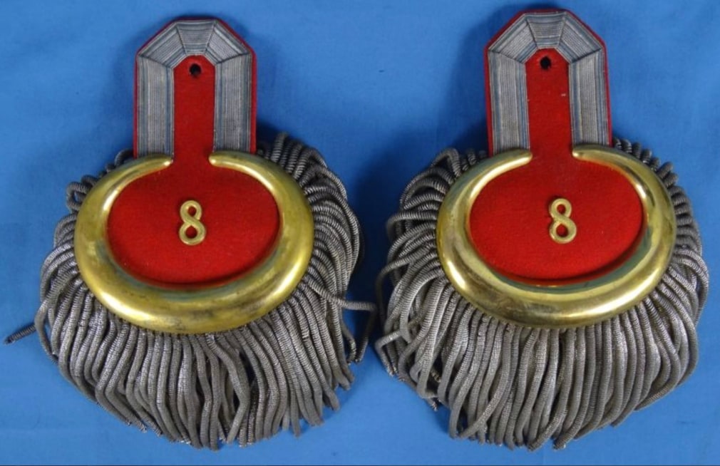 Epaulettes worn by an officer in the 8th regiment of the German Imperial Army