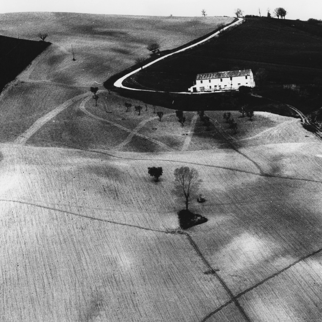 Mario Giacomelli's &quot;Paesaggio&quot;