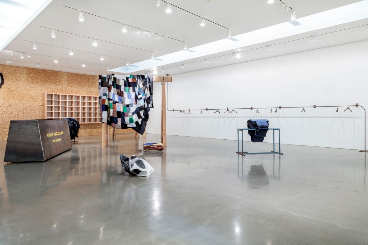 Installation view,&nbsp;Line Drawing for Shirt and Cloak, Regen Projects, LA. Photo: Joshua White.