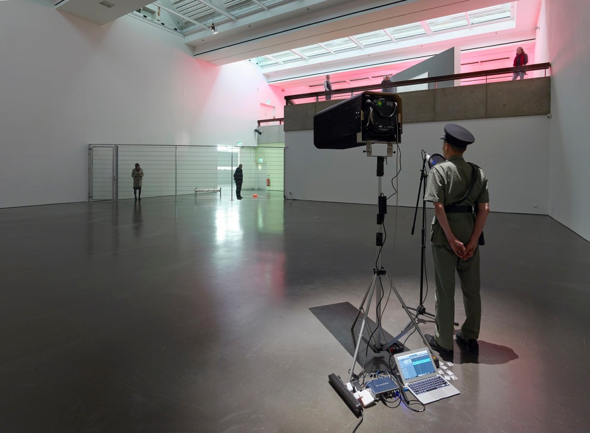 Live performance of Canon in exhibition "A dark theme keeps me here, I'll make a broken music", Kunsthalle Düsseldorf, 2016/2017., 