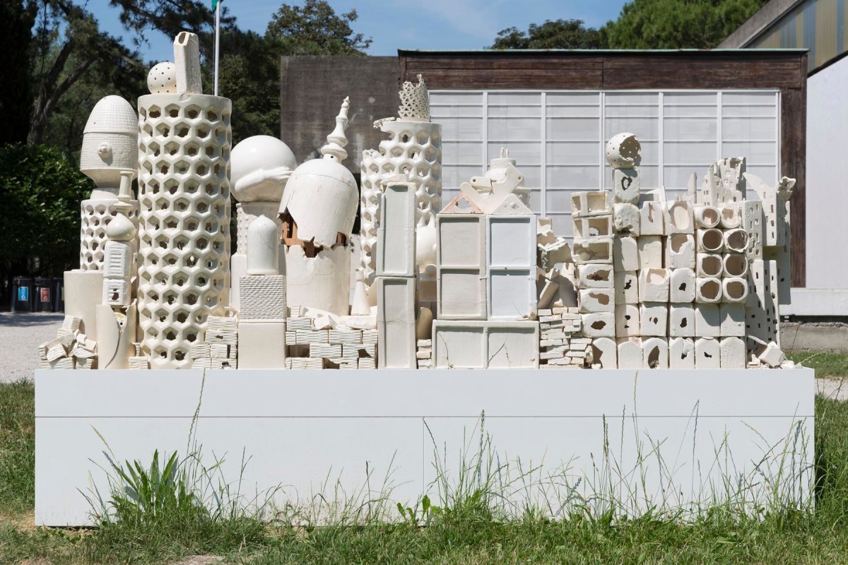 Alegoria (March 2–8, 2015: Cerámica Suro Contemporánea, Guadalajara, Jalisco, Mexico)