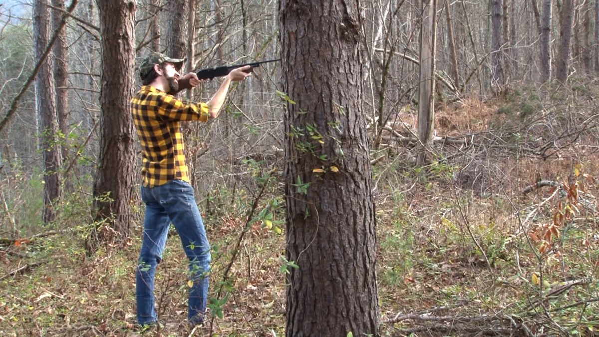 Bryan Zanisknik 13 States, 2016 Two-channel HD video ​5:41 min.