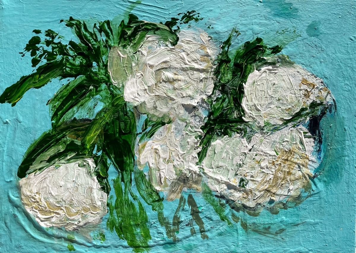 Aaron Maier-Carretero five blooms on light blue, 2023