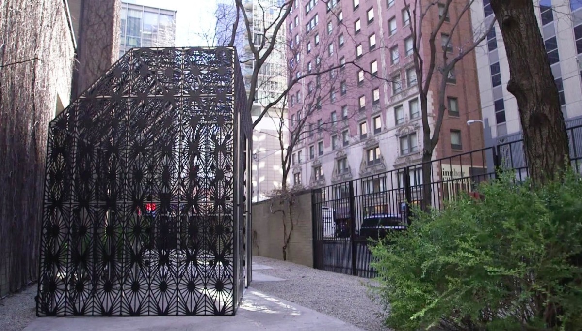 Installation view of&nbsp;Screenhouse&nbsp;at&nbsp;The Arts Club of Chicago&nbsp;