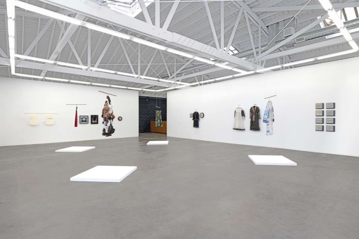Installation view of Mimi Smith,&nbsp;Head-On