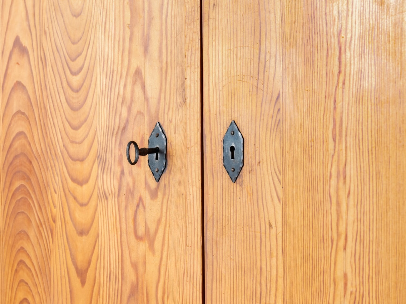 SWEDISH CABINETMAKER