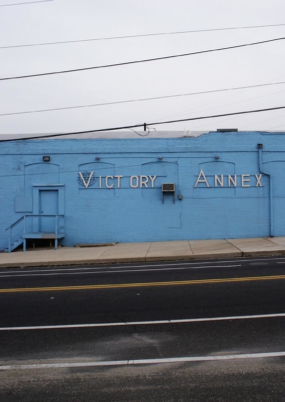 Zoe Strauss -
Victory Annex, 2001-2006 | Bruce Silverstein Gallery