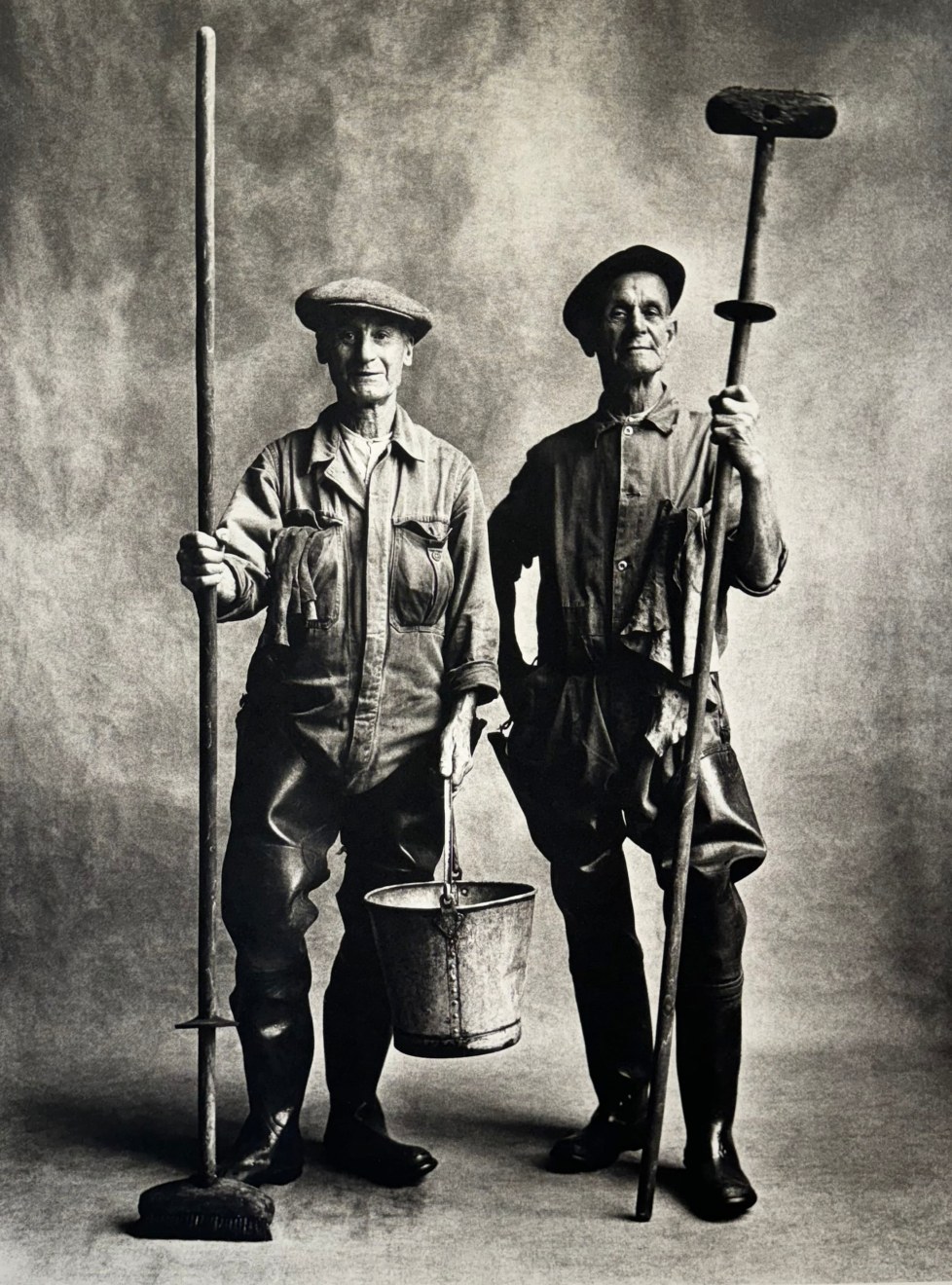 Lorry Washers, London, 1950/printed 1976