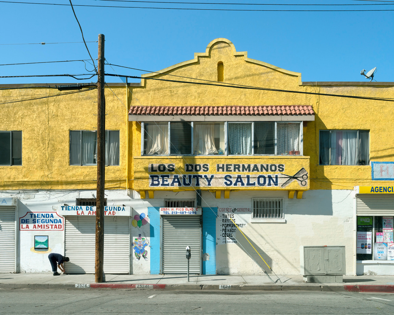 Los Dos Hermanos, Pico Boulevard, Los Angeles, chromogenic print