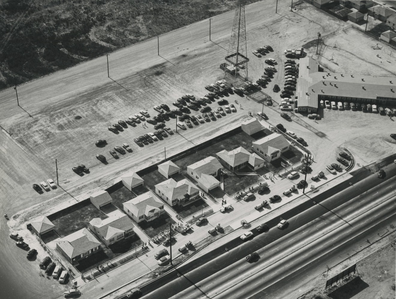 Lakewood Sales Office and Models, 1951