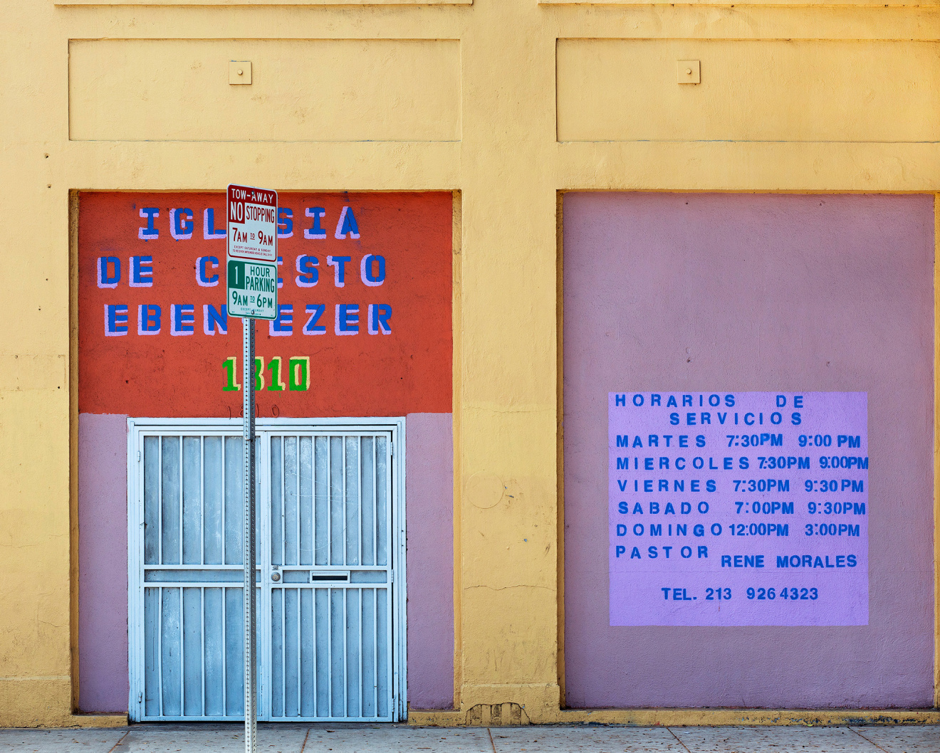 Iglasia Ebenezer, Pico Boulevard, Los Angeles, chromogenic print