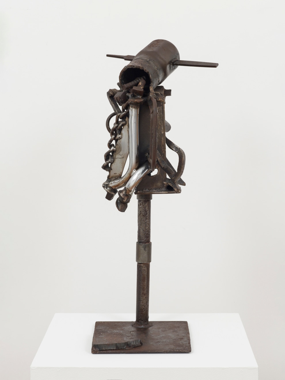 Sculpture by Melvin Edwards titled A Sign of X from 1984-1994