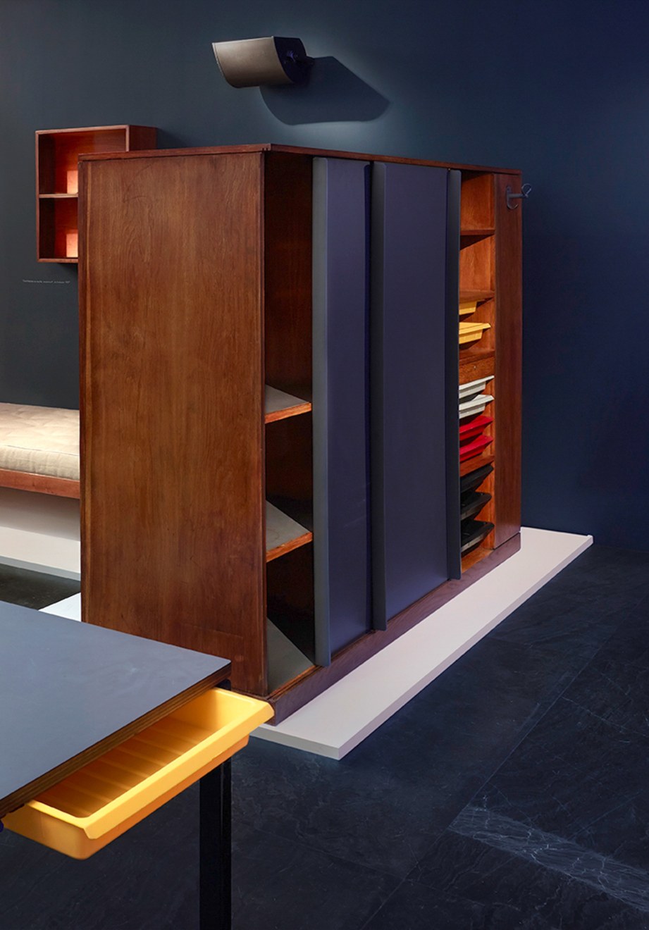 Charlotte Perriand + Le Corbusier Armoire de séparation, Chambre Maison du Brésil